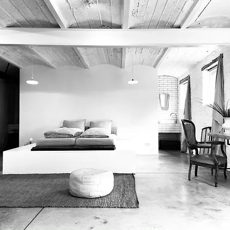 Apartamento Stijlvol Overnachten In Atelier Tussen Maastricht En Luik *